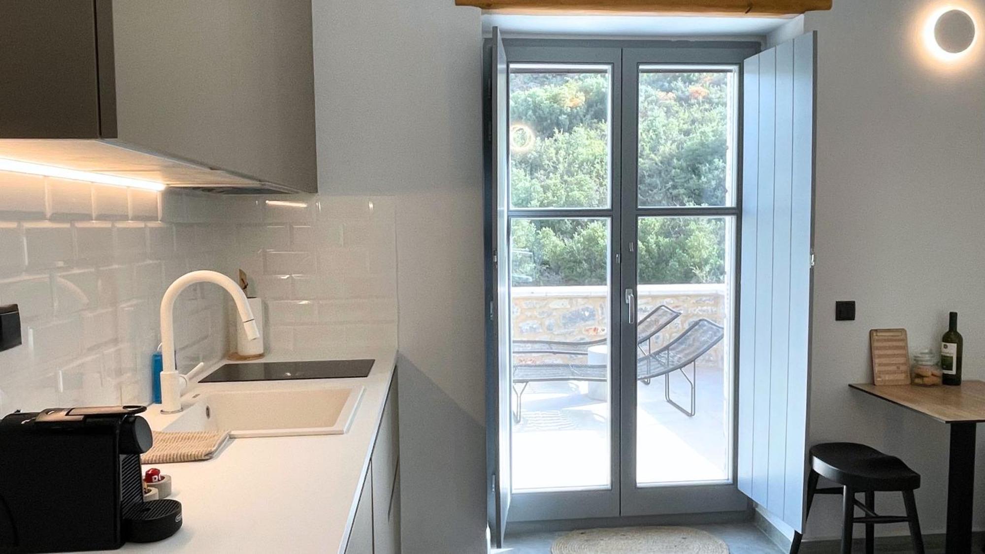 Eleonas Limeni Apartment Екстериор снимка